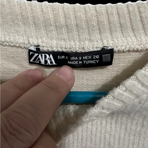 ZARA soft feel beige sweater. Size small - Picture 5 of 7